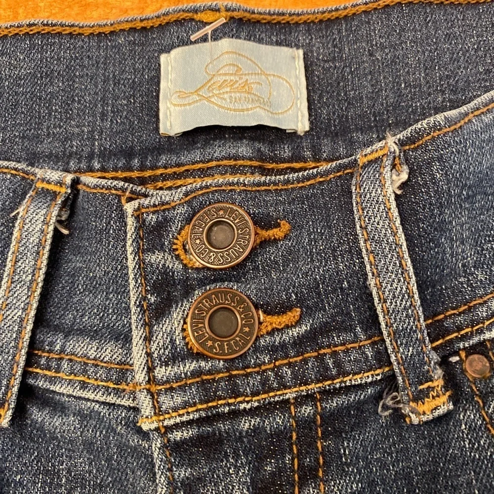 Levi's Dark Blue Denim Women's Shorts - Picture 2 of 8